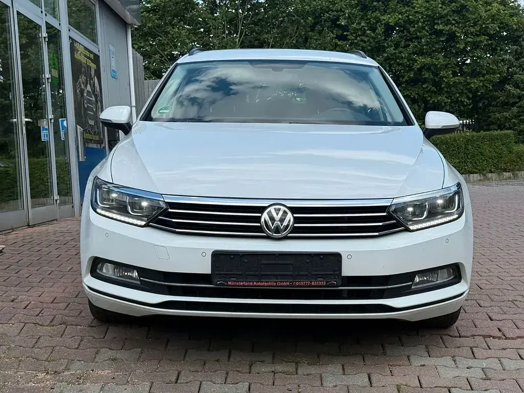 Gebraucht VW Passat Comfortline 150 PS (110 kW) 2018 Weiß Kombi