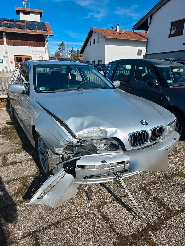 Gebraucht BMW 525 192 PS (141 kW) 2003 Silber Limousine