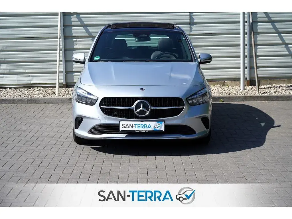 Gebraucht Mercedes B200 Advanced 177 PS (130 kW) 2024 Silber Kleinwagen