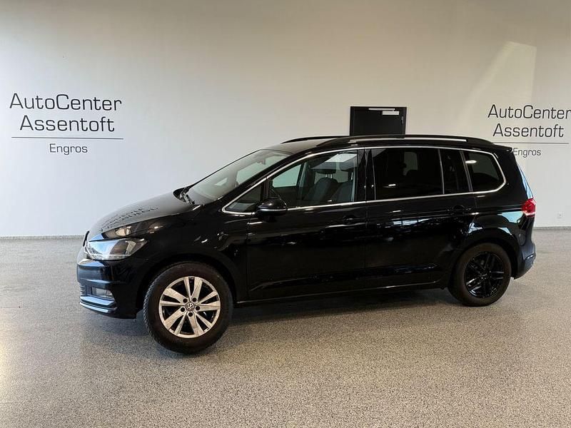Schwarz Gebraucht 2016 VW Touran Comfortline Van / Kleinbus | 7.500 € (Guter Preis) - Bild 1/3
