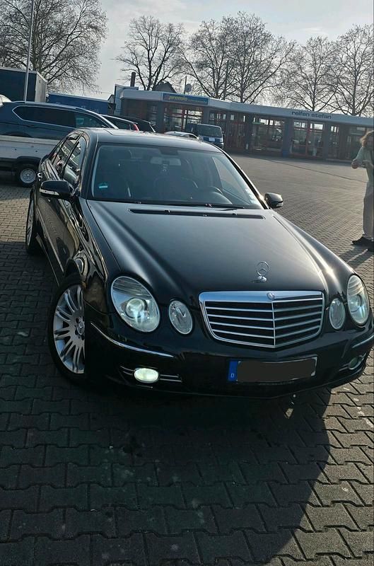 Gebraucht Mercedes E320 224 PS (164 kW) 2006 Schwarz Limousine