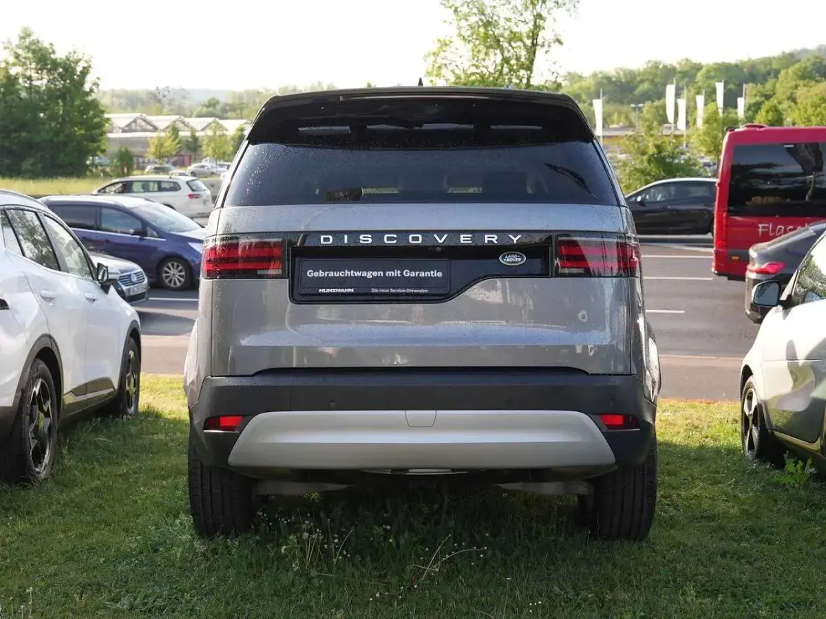 Gebraucht Land Rover Discovery 5 249 PS (183 kW) 2021 Eiger grey SUV