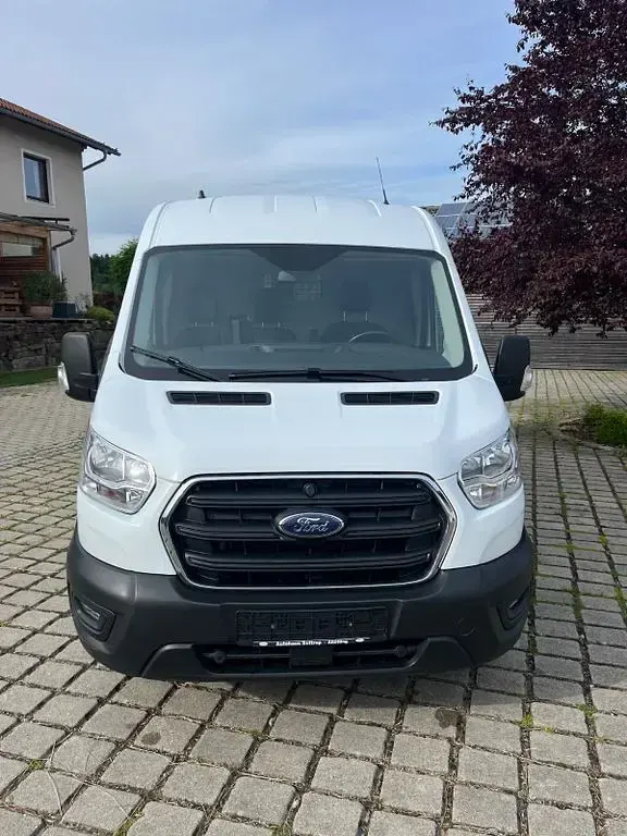 Gebraucht Ford Transit 131 PS (96 kW) 2021 Weiß Kombi