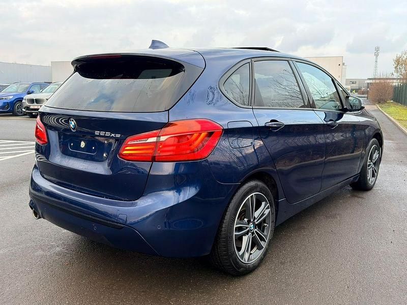 Gebraucht BMW 225 Active Tourer Sport Line 224 PS (164 kW) 2021 Blau Van / Kleinbus