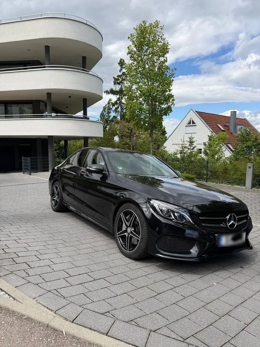 Gebraucht Mercedes C250 AMG line 211 PS (155 kW) 2017 Schwarz Limousine