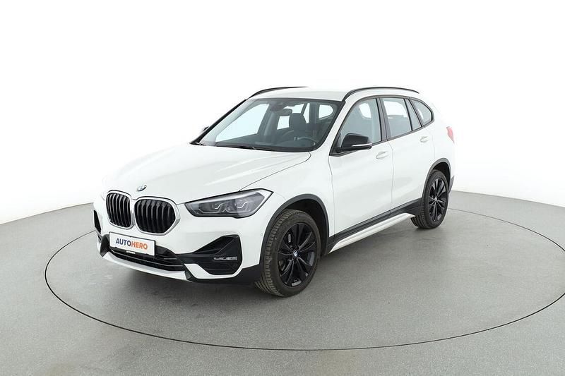 Weiß Gebraucht 2022 BMW X1 Sport Line SUV | 26.770 € (Etwas zu teuer) - Bild 1/3
