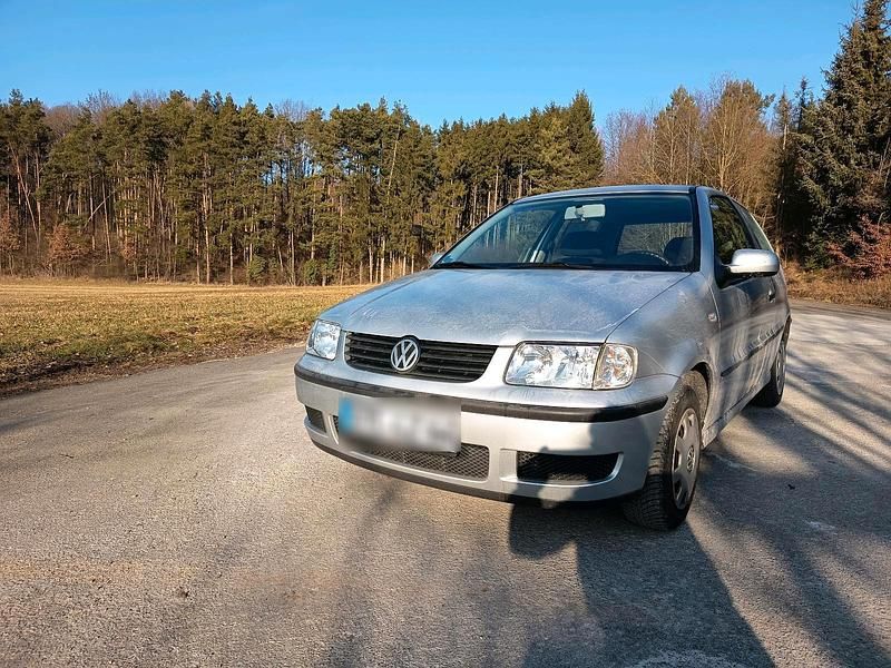 Silber Gebraucht 2001 VW Polo Kleinwagen | 1.670 € (Fairer Preis) - Bild 1/4