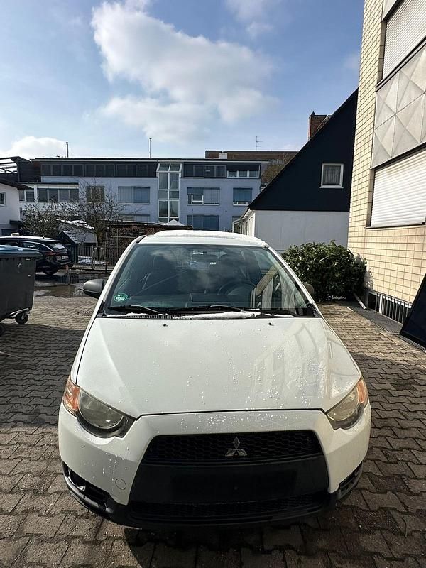 Gebraucht Mitsubishi Colt 75 PS (55 kW) 2008 Weiß Kleinwagen