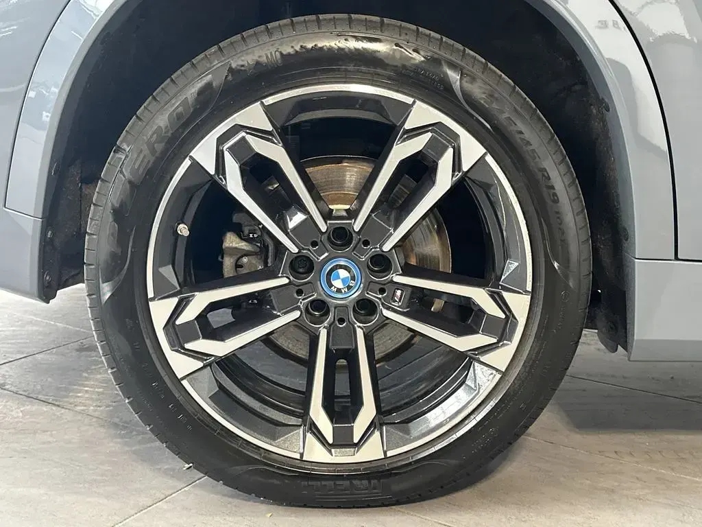 Gebraucht BMW iX1 M Sport 230 kW (313 PS) 2023 Storm bay SUV