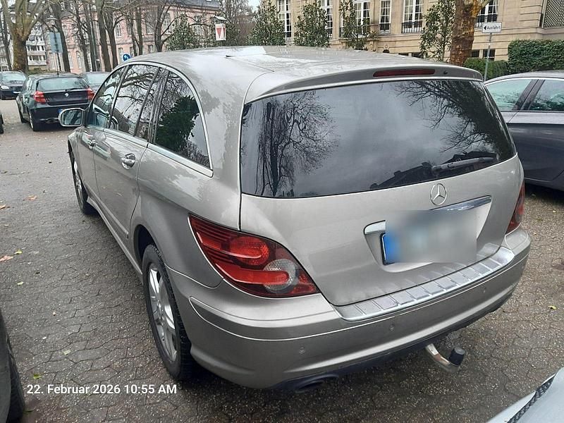 Gebraucht Mercedes R280 190 PS (139 kW) 2008 Silber Van / Kleinbus
