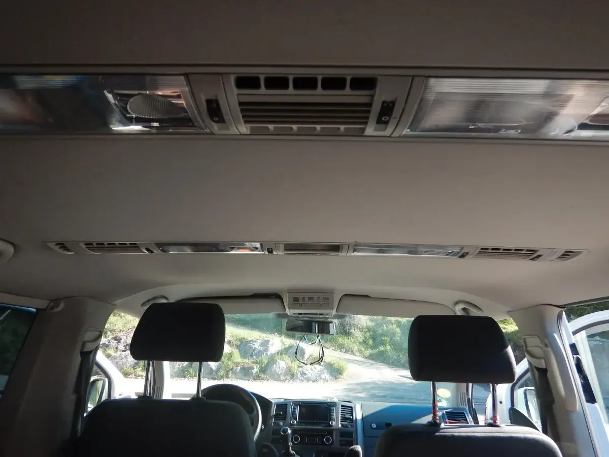 Używany VW Caravelle 102 KM (75 kW) 2013 Biały Van