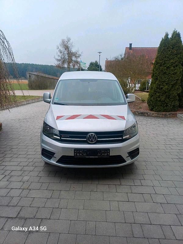 Second-hand VW Caddy 122 CP (89 kW) 2020 Argintiu Monovolum