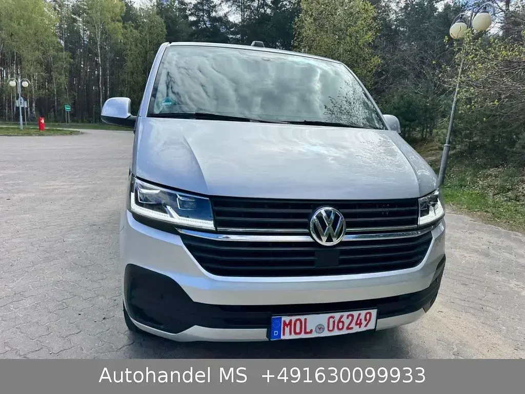 Gebraucht VW Caravelle 150 PS (110 kW) 2024 Silber Van