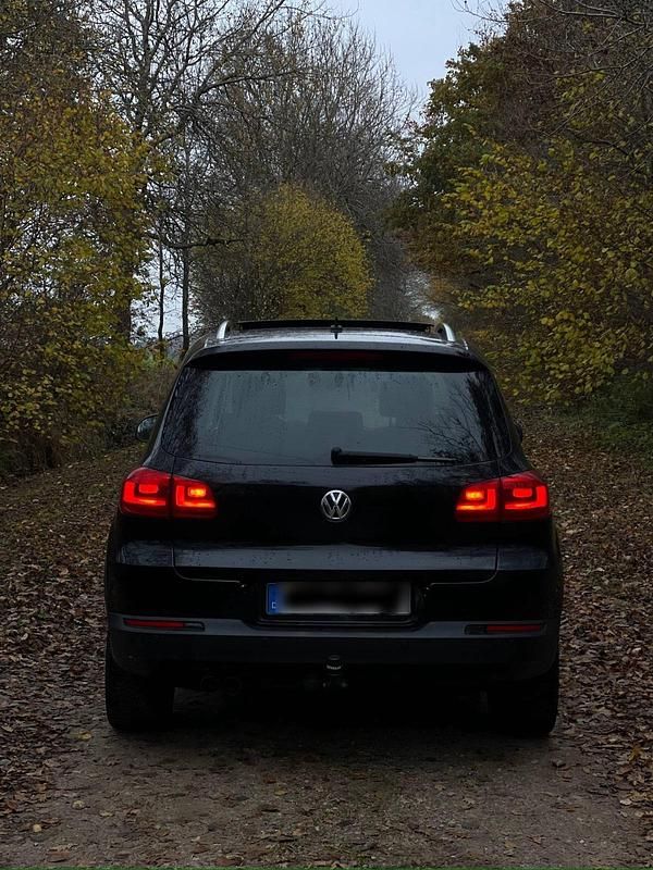 Gebraucht VW Tiguan Life 140 PS (102 kW) 2013 Schwarz SUV
