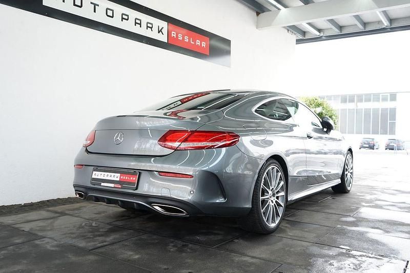 Gebraucht Mercedes C300 AMG line 245 PS (180 kW) 2017 Grau Coupé