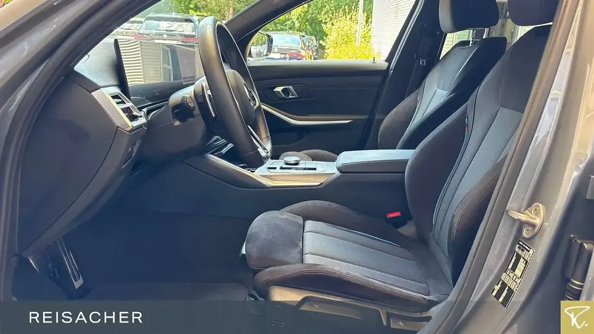 Gebraucht BMW 320 M Sport 190 PS (139 kW) 2025 Grau Limousine