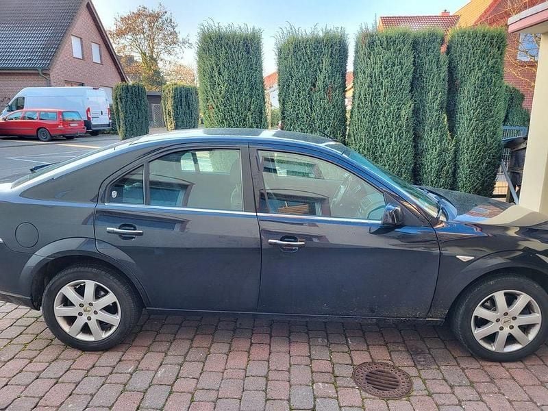 Schwarz Gebraucht 2005 Ford Mondeo Ghia Limousine | 1.700 € (Guter Preis) - Bild 1/4