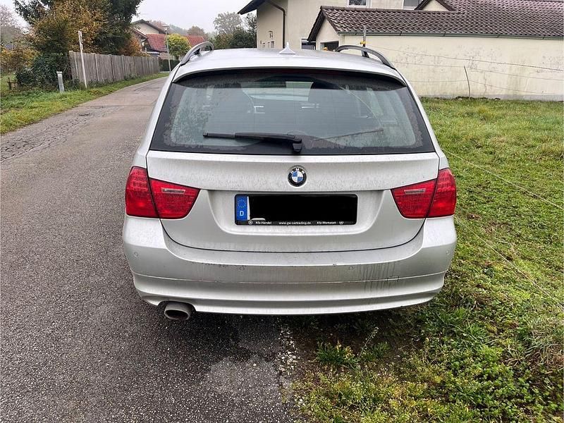 Gebraucht BMW 318 143 PS (105 kW) 2008 Silber Kombi