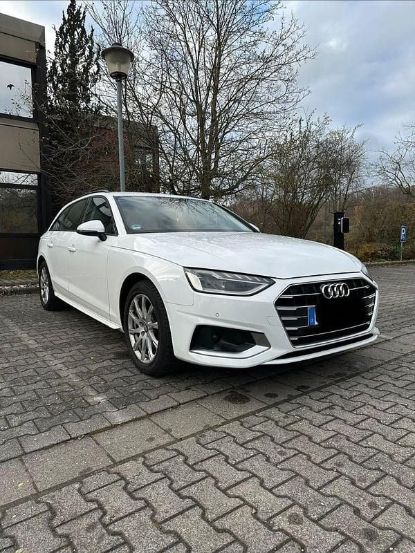 Weiß Gebraucht 2021 Audi A4 Advanced Kombi | 18.899 € (Fairer Preis) - Bild 1/4