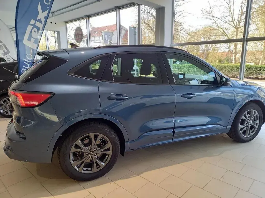 Gebraucht Ford Kuga ST-Line 190 PS (139 kW) 2021 Blau SUV