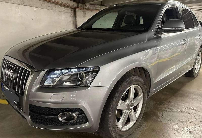 Grau Gebraucht 2011 Audi Q5 SUV | 11.500 € (Guter Preis) - Bild 1/4