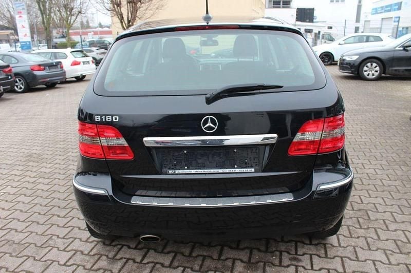 Gebraucht Mercedes B180 116 PS (85 kW) 2009 Schwarz Van / Kleinbus