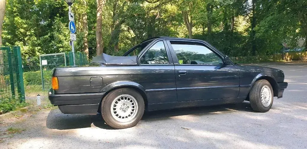 Gebraucht BMW 316 Shadowline 99 PS (72 kW) 1991 Schwarz Cabrio