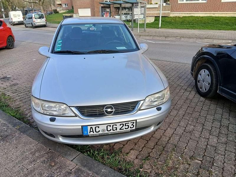 Gebraucht Opel Vectra 101 PS (74 kW) 2001 Grau Limousine