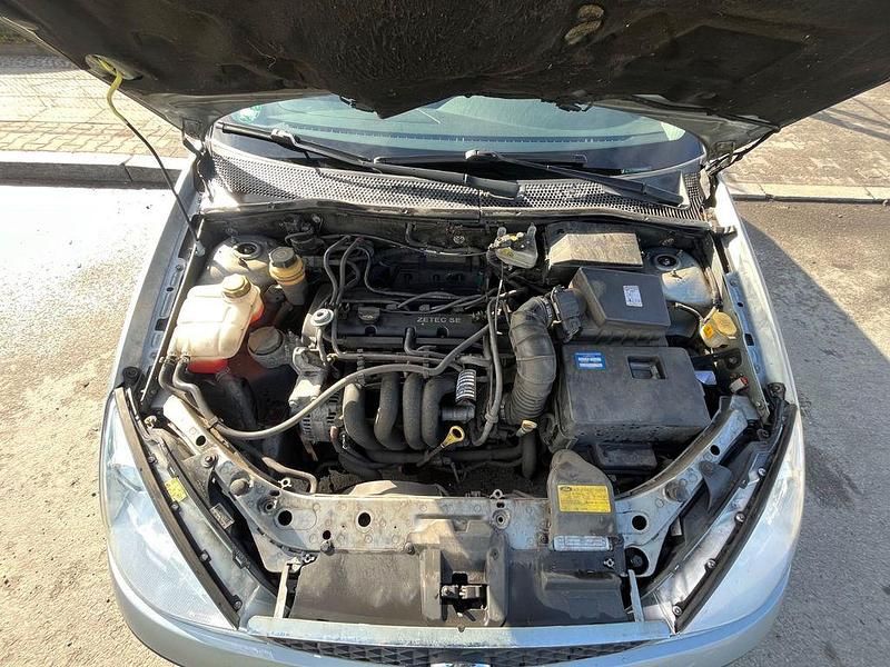 Gebraucht Ford Focus Ambiente 101 PS (74 kW) 2001 Grau