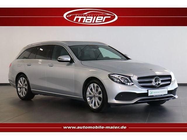 Iridiumsilber Gebraucht 2018 Mercedes E200 Avantgarde Kombi | 23.600 € (Superpreis) - Bild 1/4