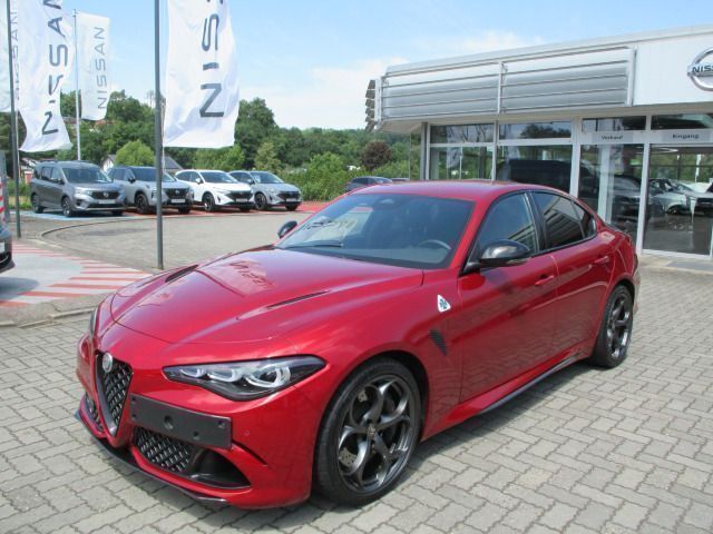 Rot Gebraucht 2024 Alfa Romeo Giulia Quadrifoglio Verde Limousine | 67.500 € (Guter Preis) - Bild 1/4