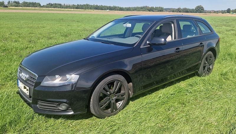 Schwarz Gebraucht 2010 Audi A4 Kombi | 5.990 € (Fairer Preis) - Bild 1/4