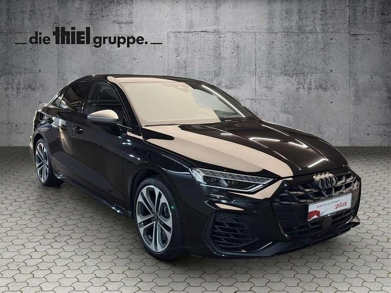 Gebraucht Audi S3 Ambiente 333 PS (244 kW) 2025 Schwarz Limousine