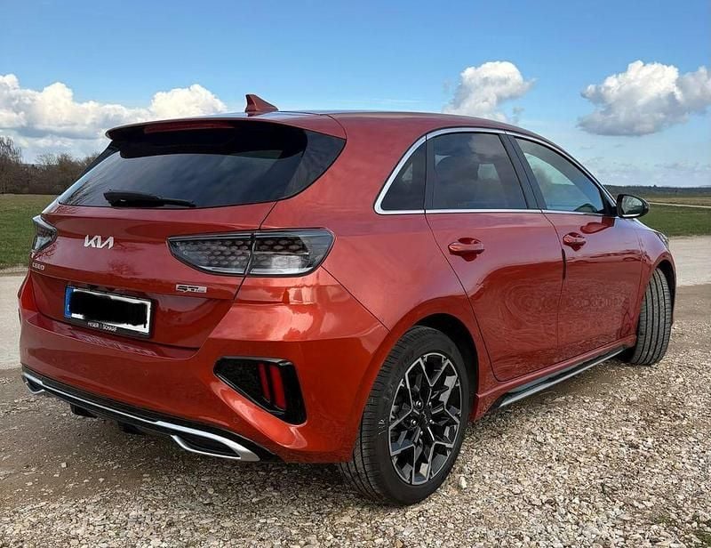 Gebraucht Kia Ceed GT-Line 140 PS (102 kW) 2024 Orange Kleinwagen