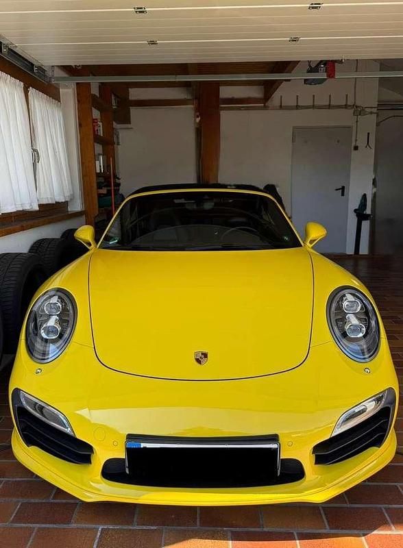 Gelb Gebraucht 2015 Porsche 911 Turbo S Cabriolet Cabrio | 127.190 € (Fairer Preis) - Bild 1/4