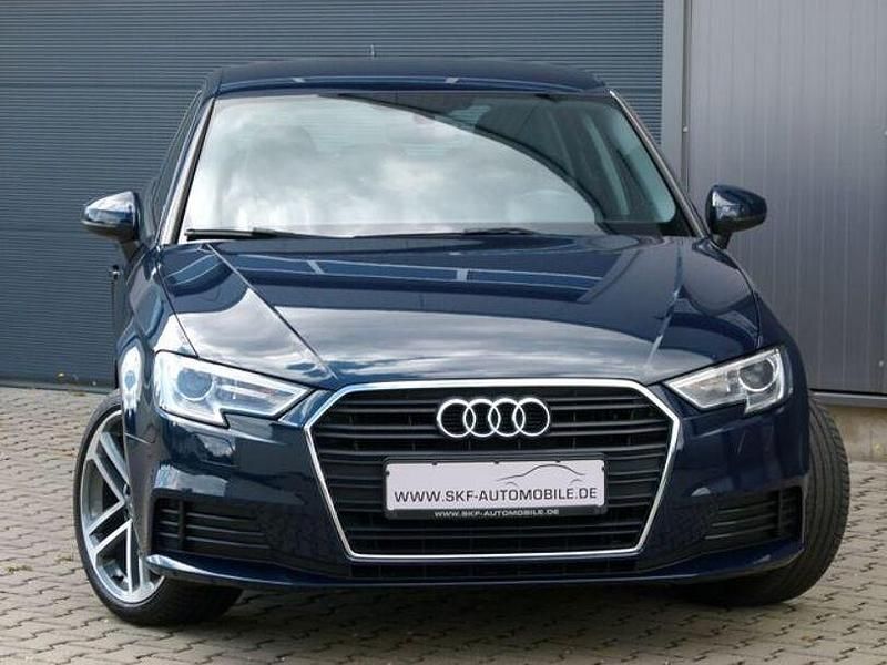 Andere Gebraucht 2014 Audi A3 Ambition Limousine | 18.400 € - Bild 1/4