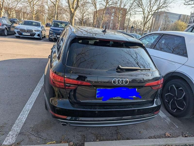 Gebraucht Audi A4 Design 150 PS (110 kW) 2016 Schwarz Kombi