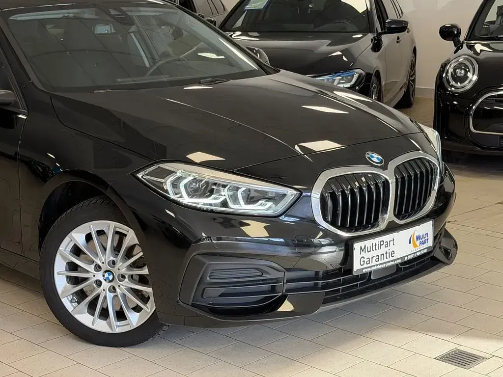 Gebraucht BMW 120 178 PS (130 kW) 2022 Saphirschwarz Limousine