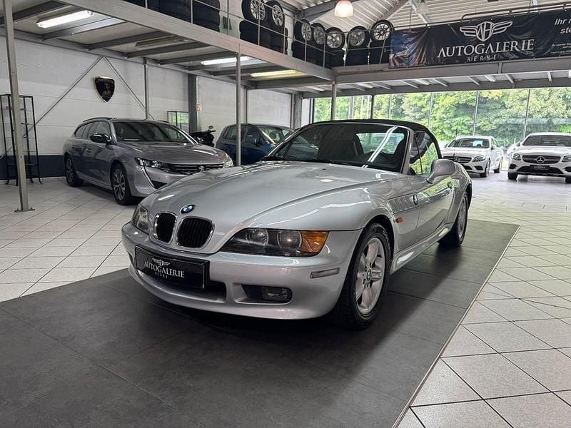 Silber Gebraucht 2001 BMW Z3 Sport Line Cabrio | 6.900 € (Superpreis) - Bild 1/4