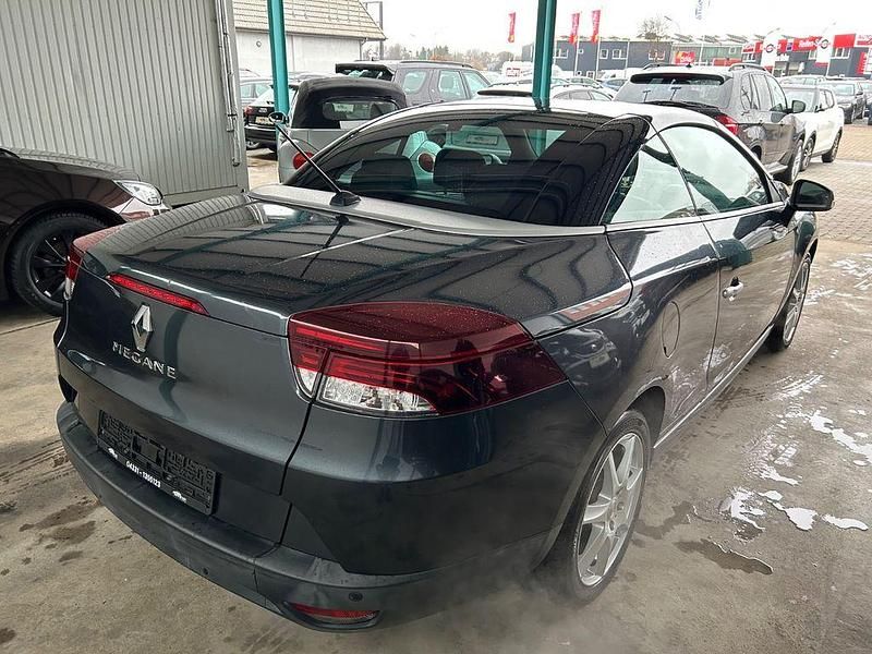 Gebraucht Renault Mégane Cabriolet Dynamique 131 PS (96 kW) 2011 Grau Cabrio