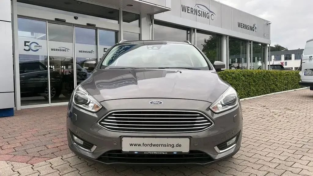 Gebraucht Ford Focus Titanium 125 PS (91 kW) 2015 Braun Limousine