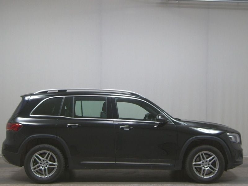 Schwarz Gebraucht 2021 Mercedes GLB220 Progressive SUV | 23.680 € (Superpreis) - Bild 1/4