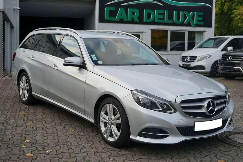 Iridiumsilber metalliclack Gebraucht 2013 Mercedes E300 Avantgarde Kombi | 15.888 € (Guter Preis) - Bild 1/4