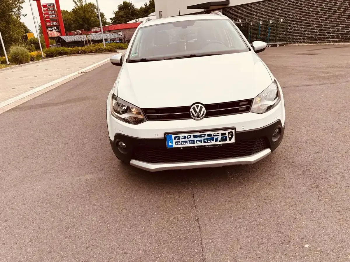 Gebraucht VW Polo Cross 90 PS (66 kW) 2016 Weiß Kleinwagen