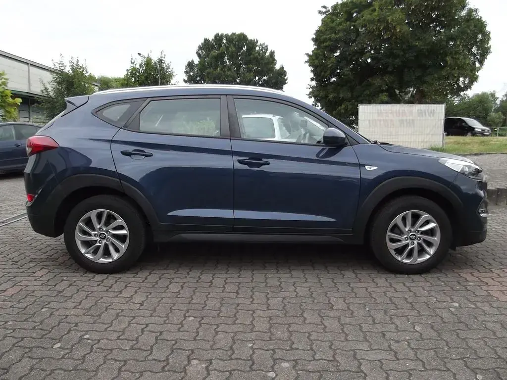 Gebraucht Hyundai Tucson GO! 177 PS (130 kW) 2017 Blau SUV