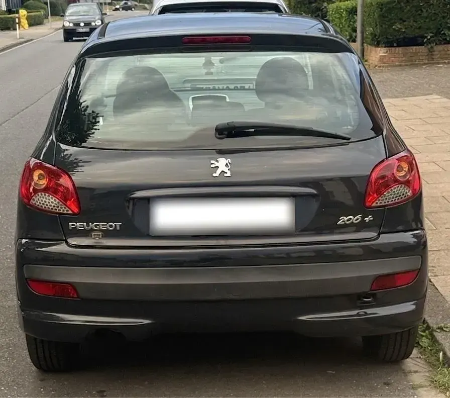 Gebraucht Peugeot 206+ 70 PS (51 kW) 2009 Grau Kleinwagen