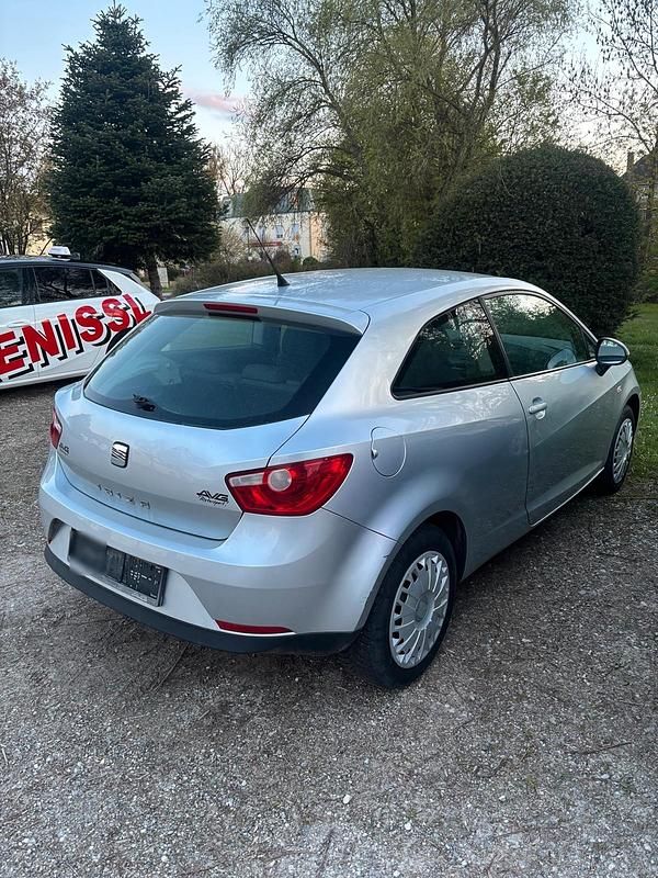 Second-hand Seat Ibiza 86 CP (63 kW) 2010 Argintiu Hatchback