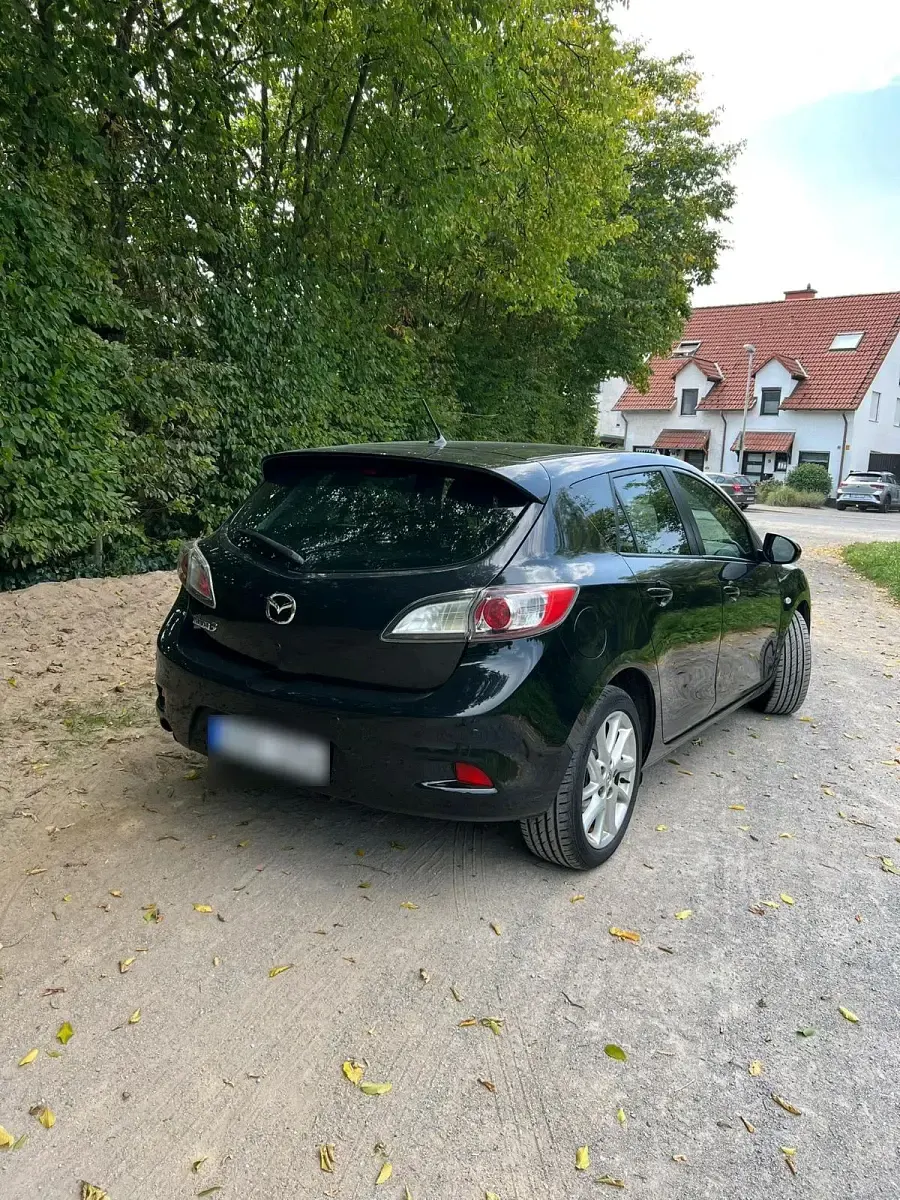 Gebraucht Mazda 3 105 PS (77 kW) 2013 Schwarz Limousine