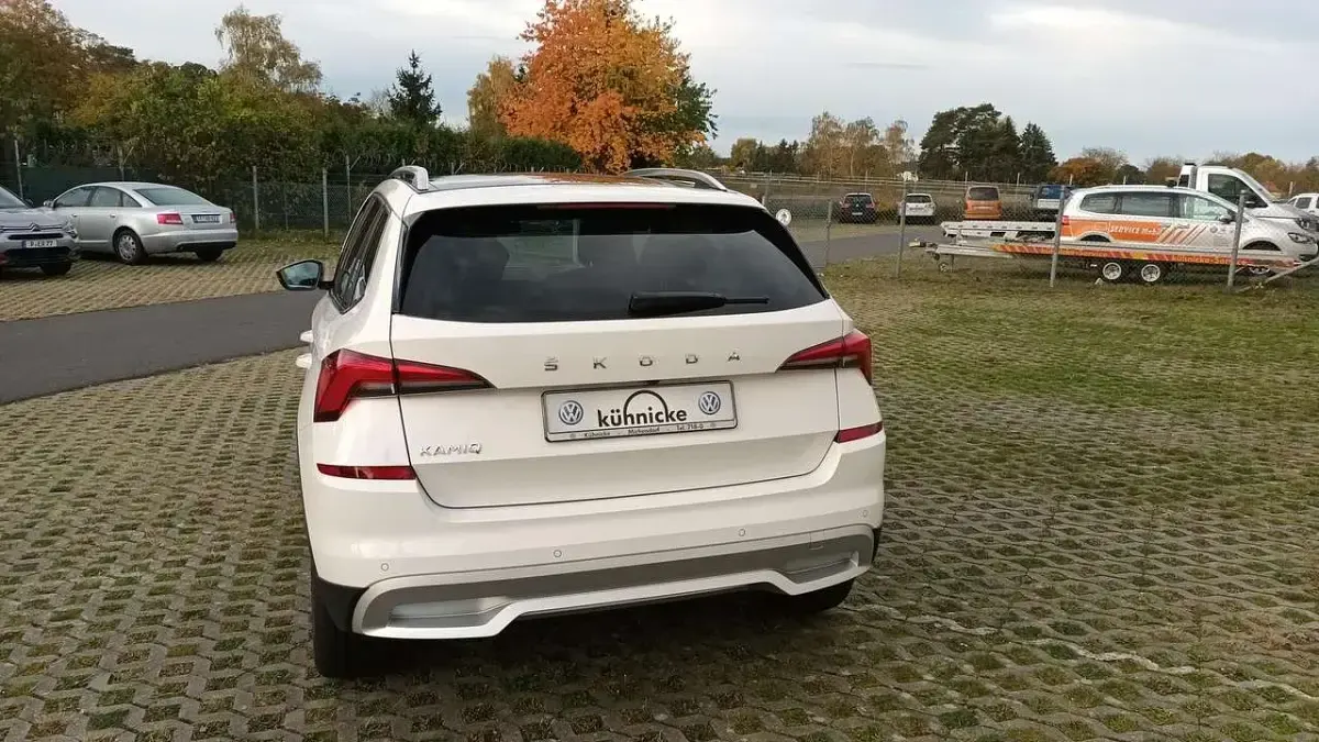 Gebraucht Skoda Kamiq ScoutLine 150 PS (110 kW) 2023 Candyweiss SUV