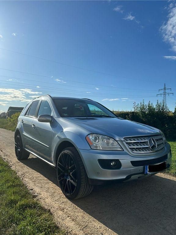 Gebraucht Mercedes ML350 272 PS (200 kW) 2008 Blau SUV